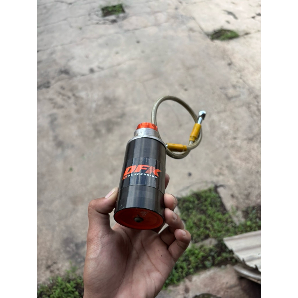 variasi tabung skok belakang