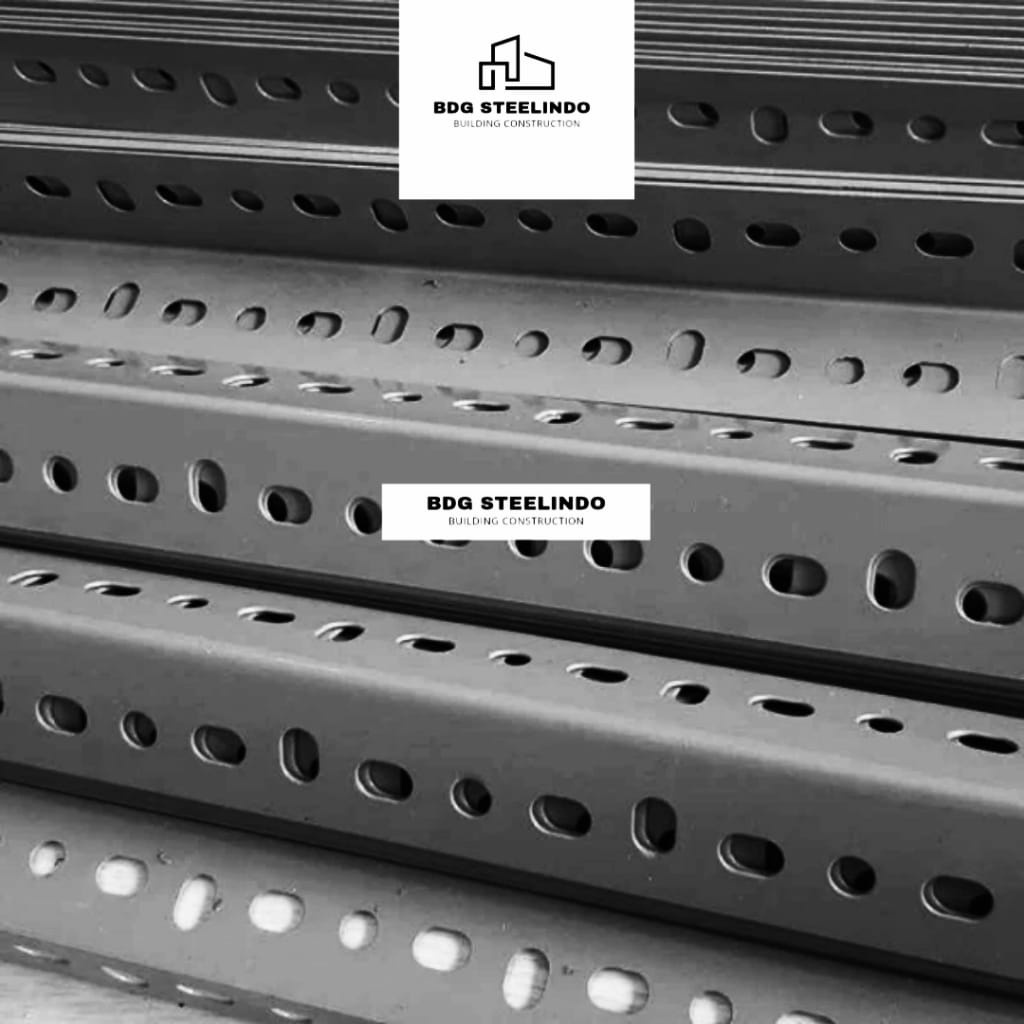 Besi Siku lubang 3 Meter MURAH / Siku Rak 3,6 CM x 3,6 CM tebal 2mm