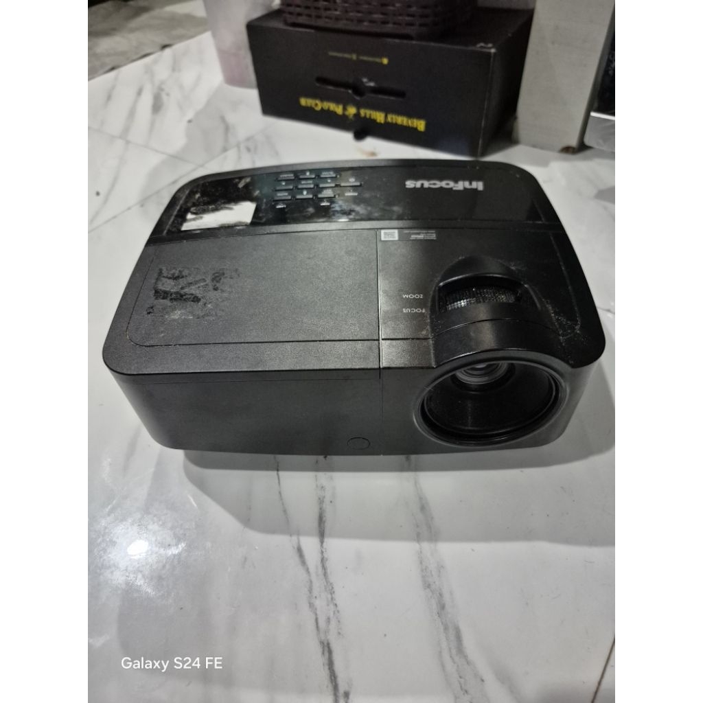 proyektor infocus iN124a