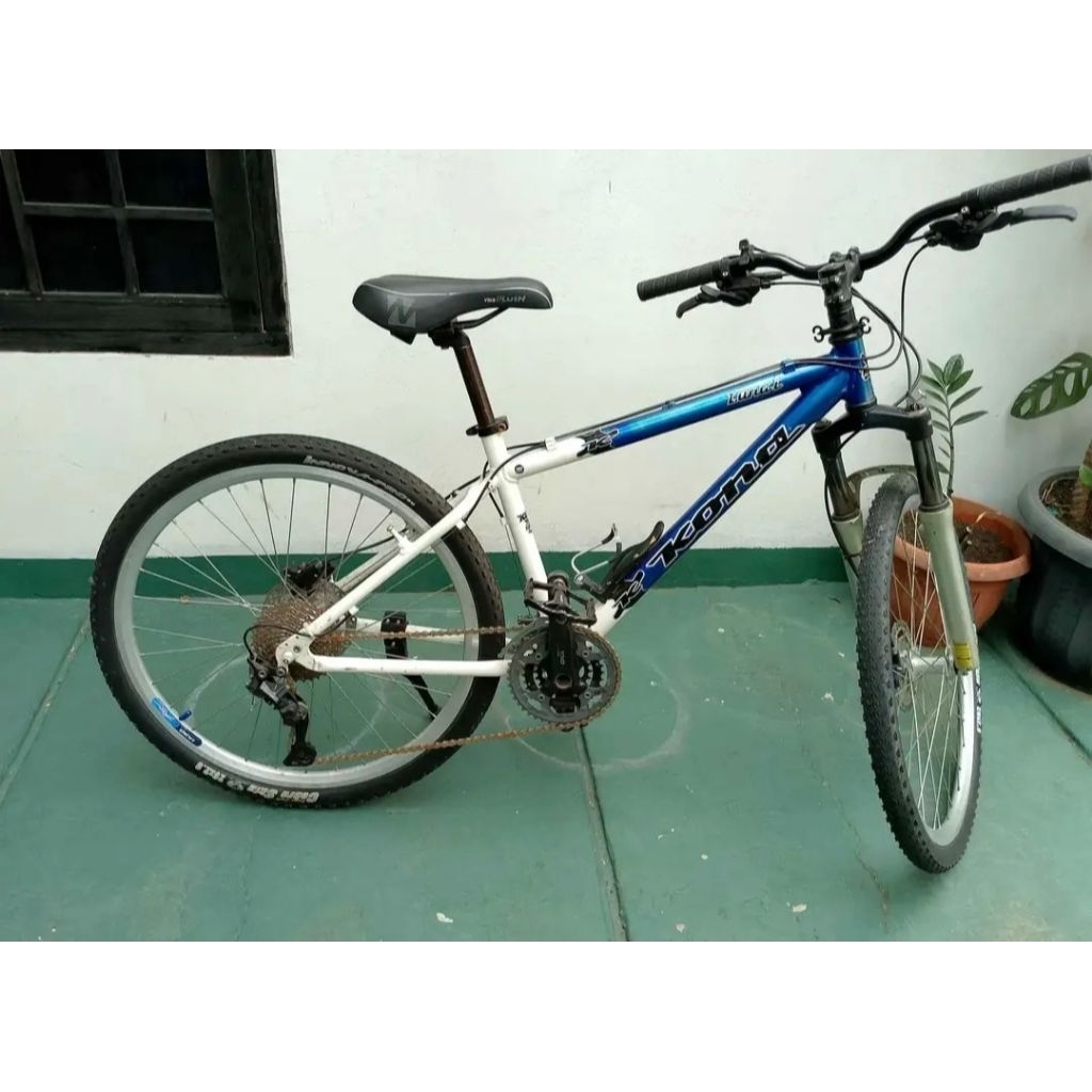 MTB 26" KONA Lanaii size 16 GS Deore 3 x 10 speed