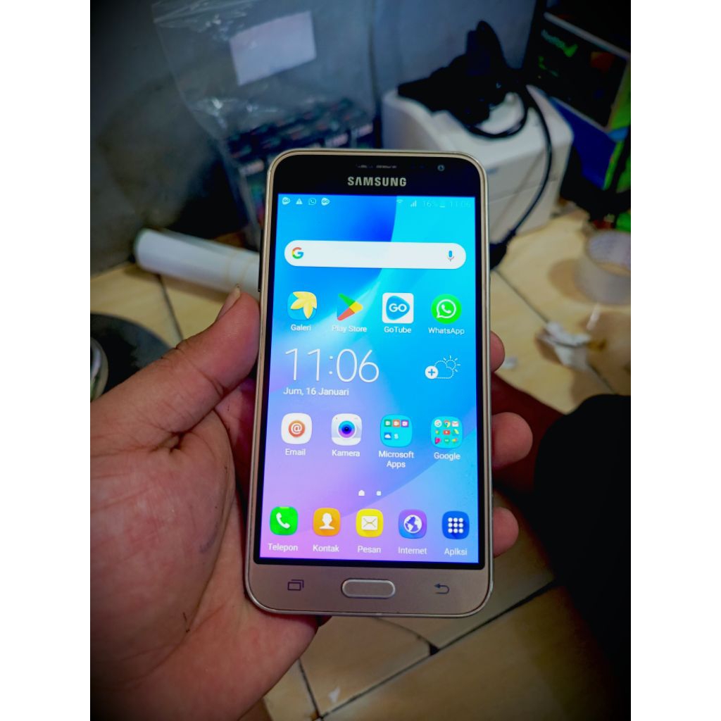 Samsung J3 Ram 1,5/8 hp second original layak pake minus tombol on/of agk mendelep