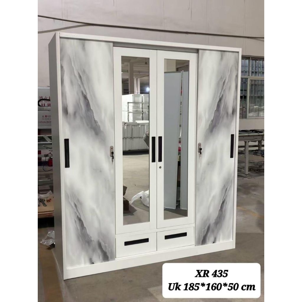 Lemari Baju Besi 4 Pintu