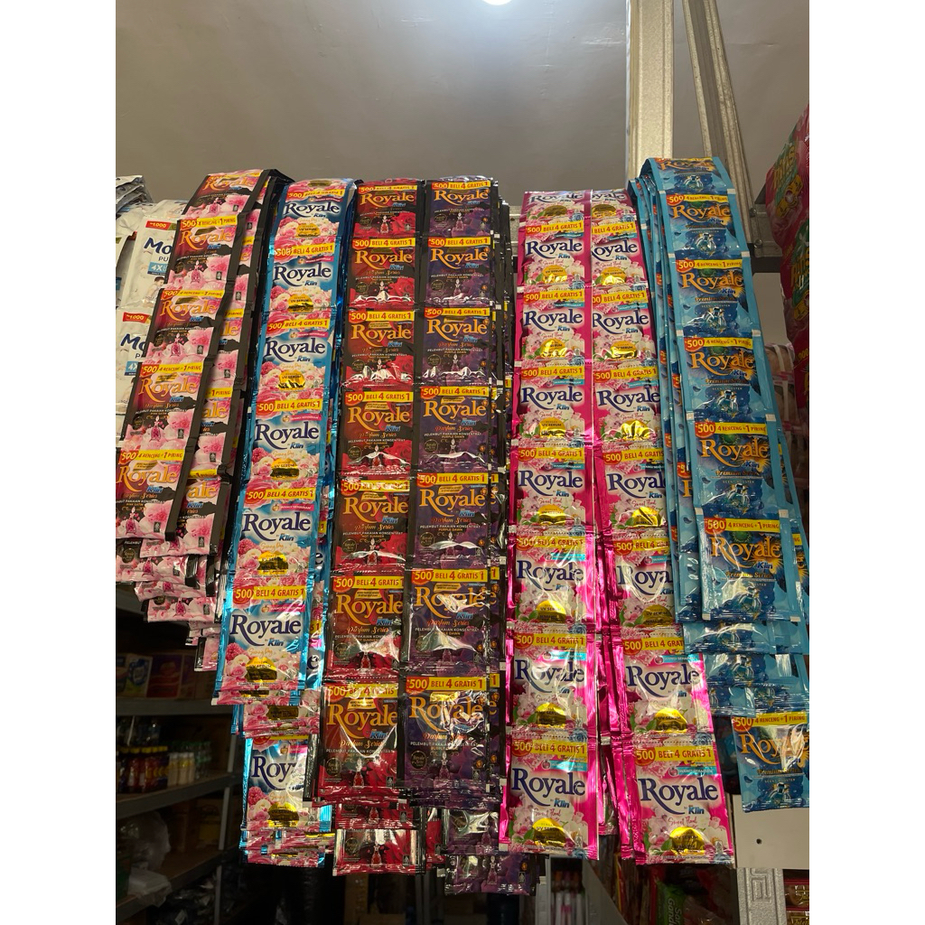 Soklin Royale pewangi sachet 500