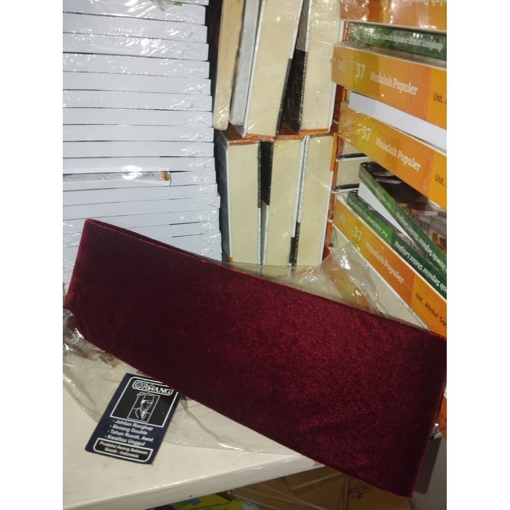 Peci Merah Maron Peci UAS