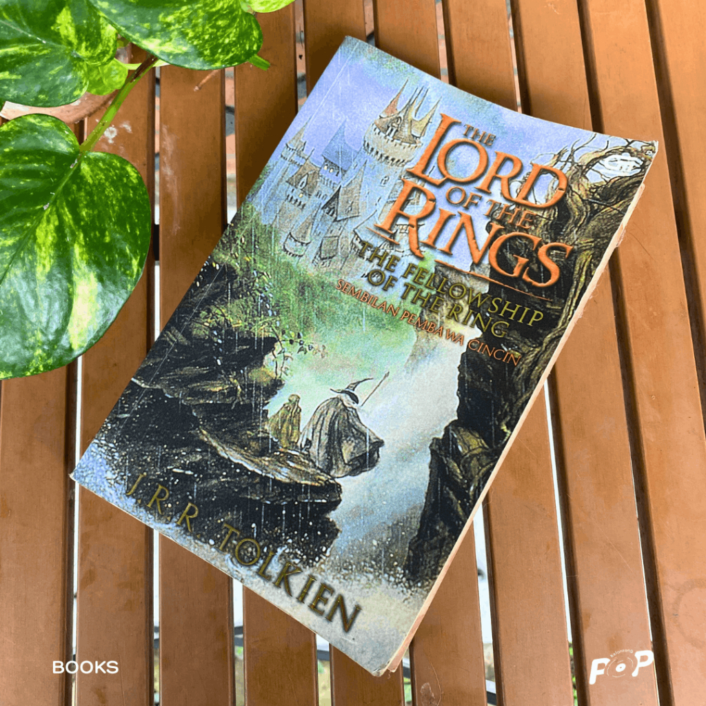 Novel The Lord Of The Rings The Fellowship Of The Ring - J. R. R. Tolkien (Preloved/Bekas)