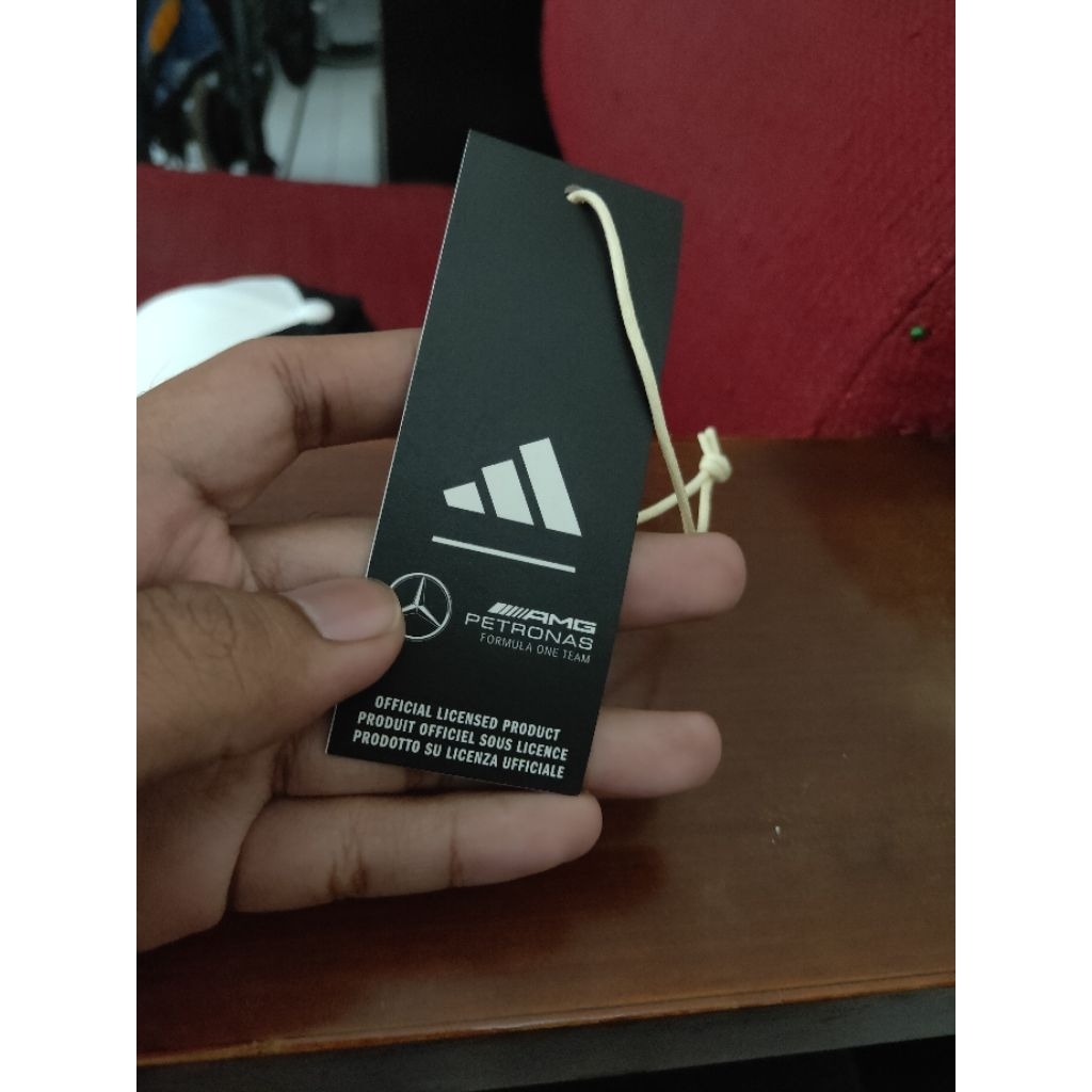 Topi Team F1 Mercedes AMG Petronas Original