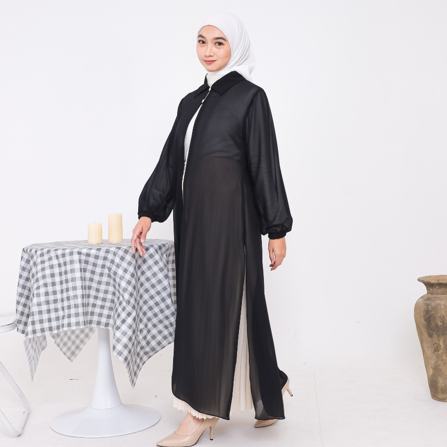 Outerwear Long Cardigan Wanita Babydoll Ultimate Transparan Flowy Putih Hitam
