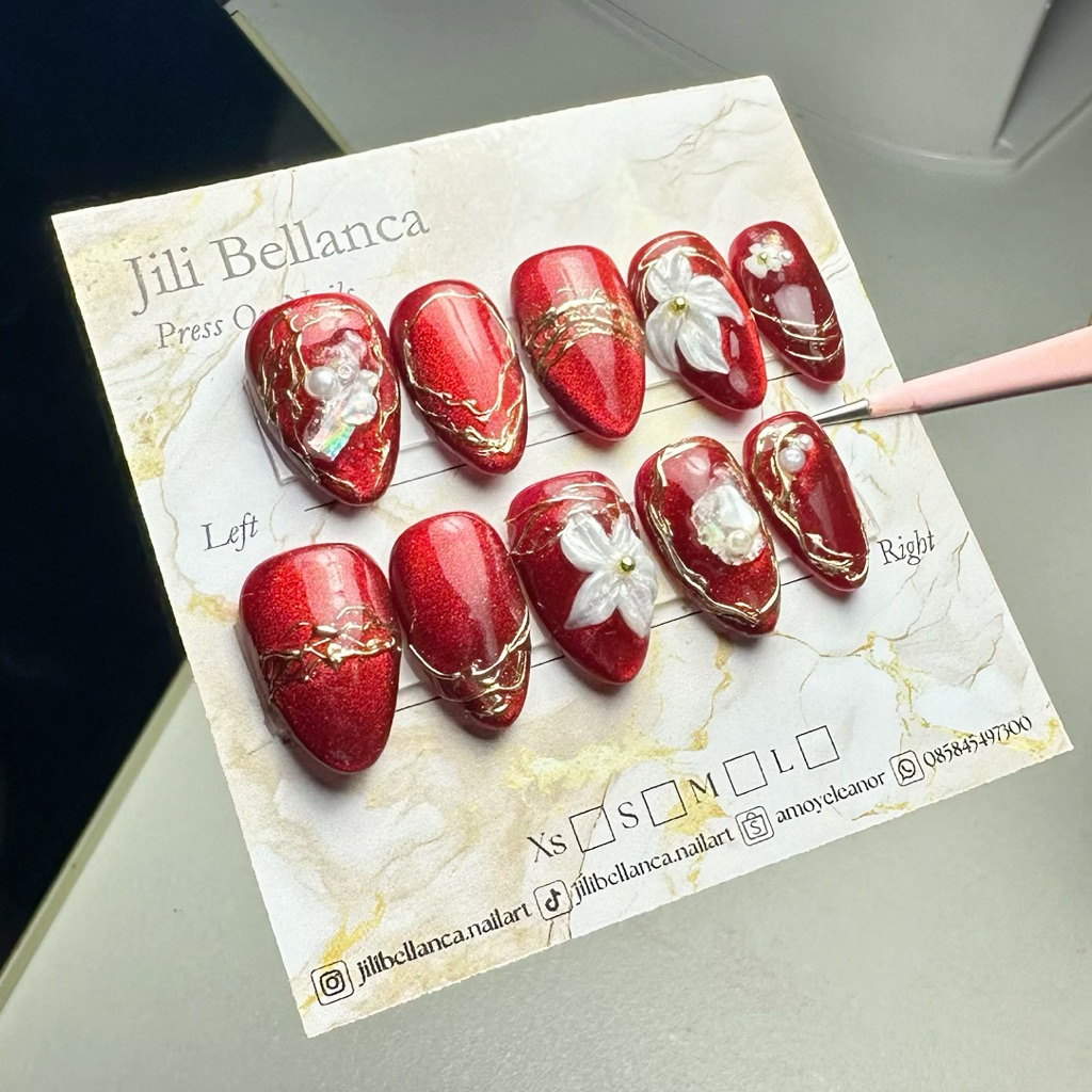Maroon cat eye wedding nails emboss chrome gold