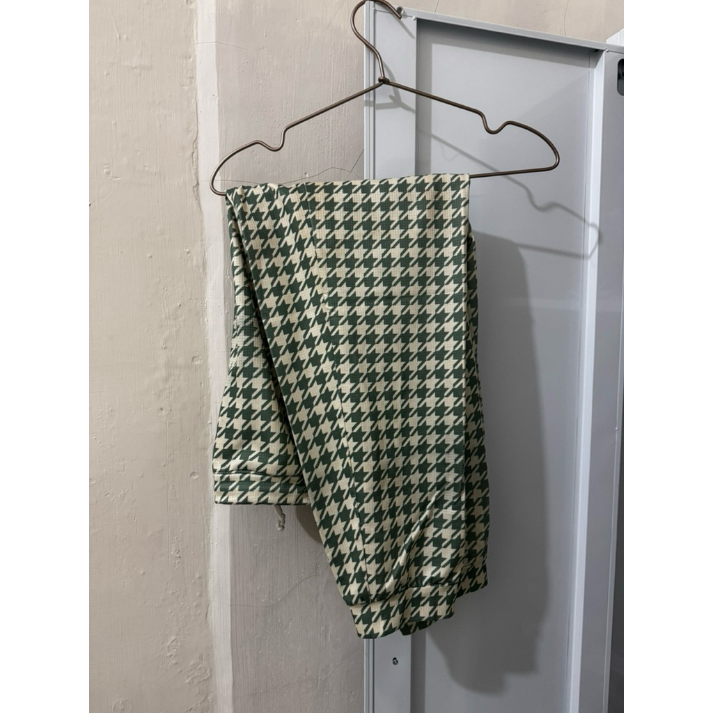 Preloved baju nadjani milik pribadi Set olahraga nadjani dapat baju celana jaket dan topi