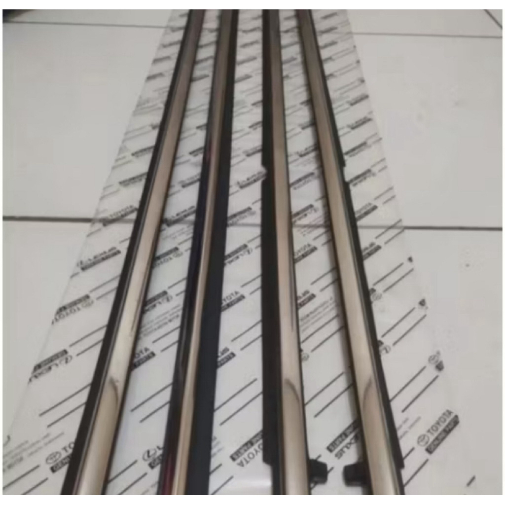 karet pelipit kaca untuk pintu mobil avanza xenia all new 2012--2019 original chrome