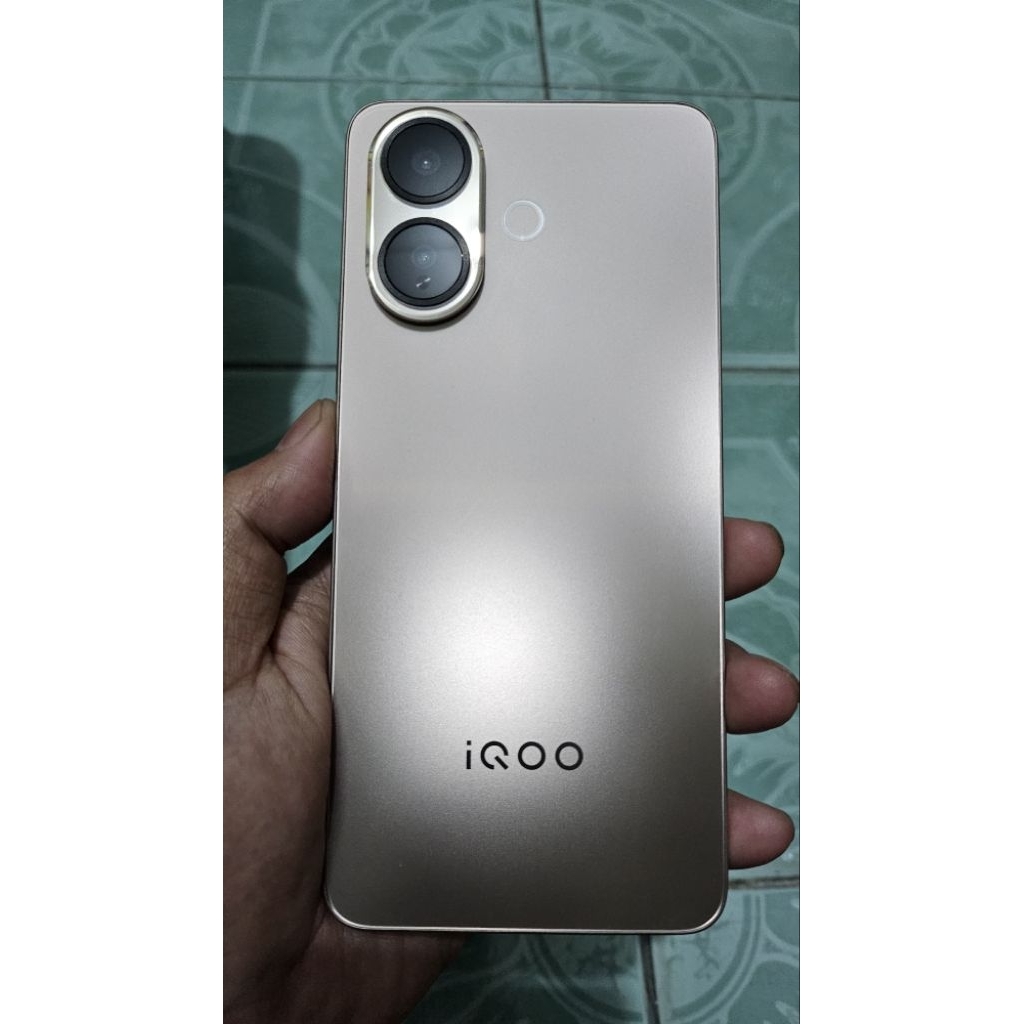 iqoo z10r 8/256 - second
