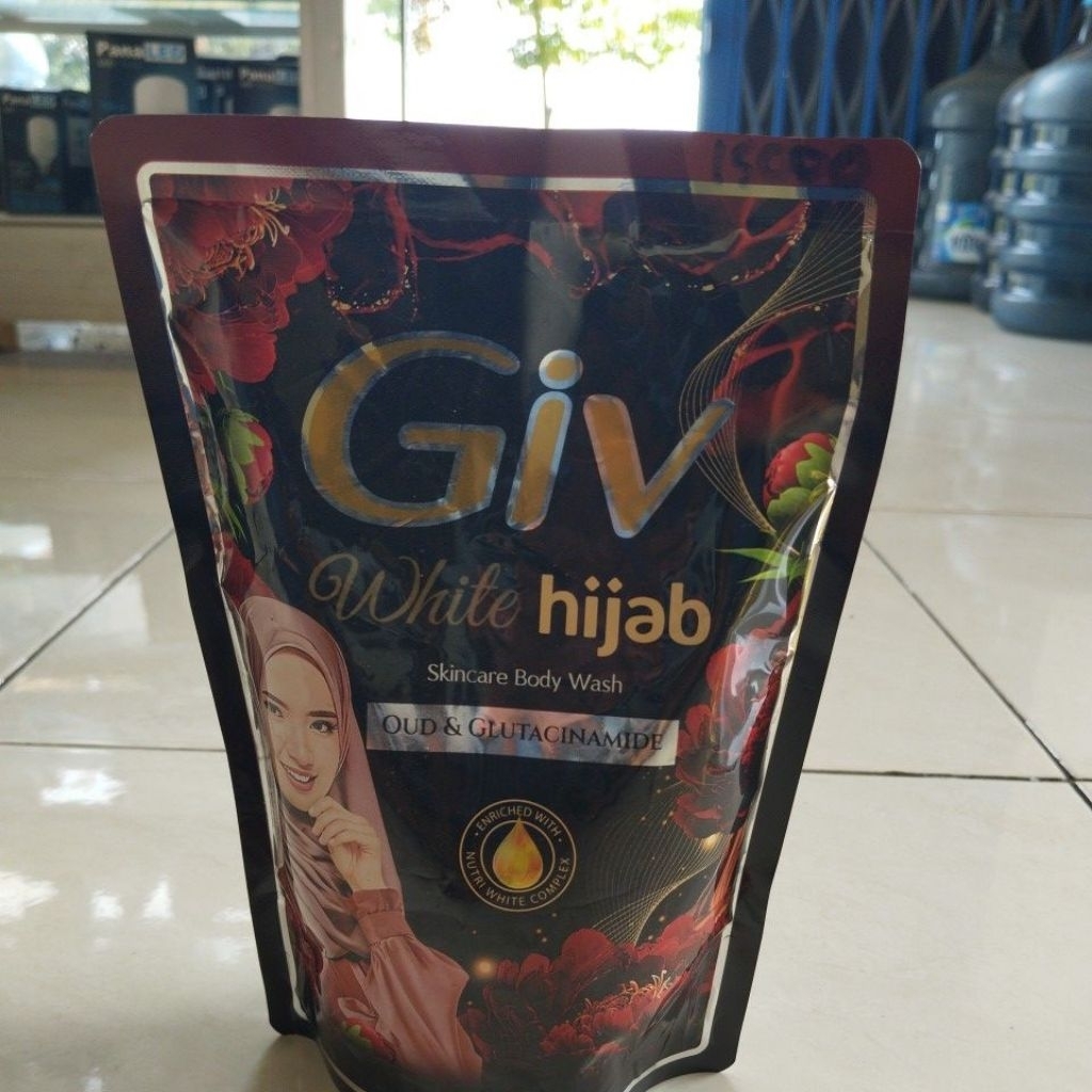 GIV White Hijab Body Wash Oud & Glutacinamide | Sabun Mandi Cair Hijab | Kulit Cerah & Wangi Tahan L