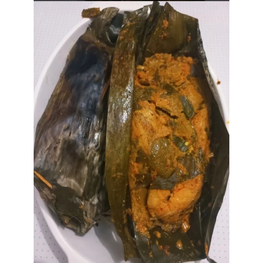 Pepes Bakar Ikan Patin