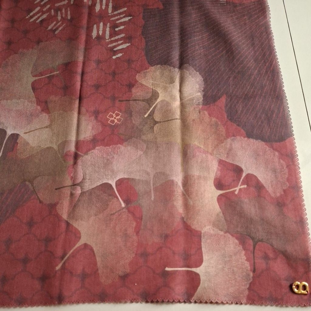 Buttonscarves Ginko Series