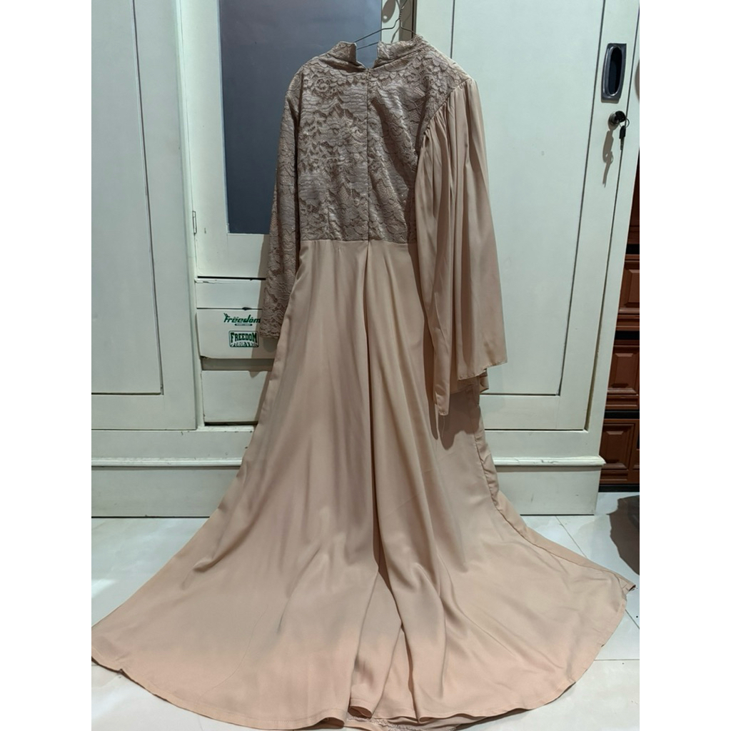 gamis brokat coklat susu