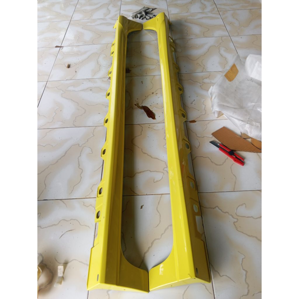 sidekit new Agya Ayla kuning original