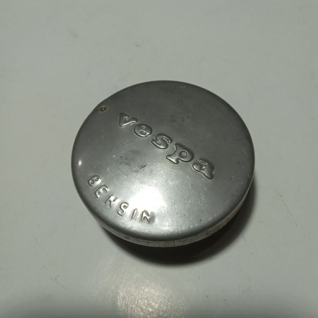 Tutup tangki danmotor vespa excel exclusive