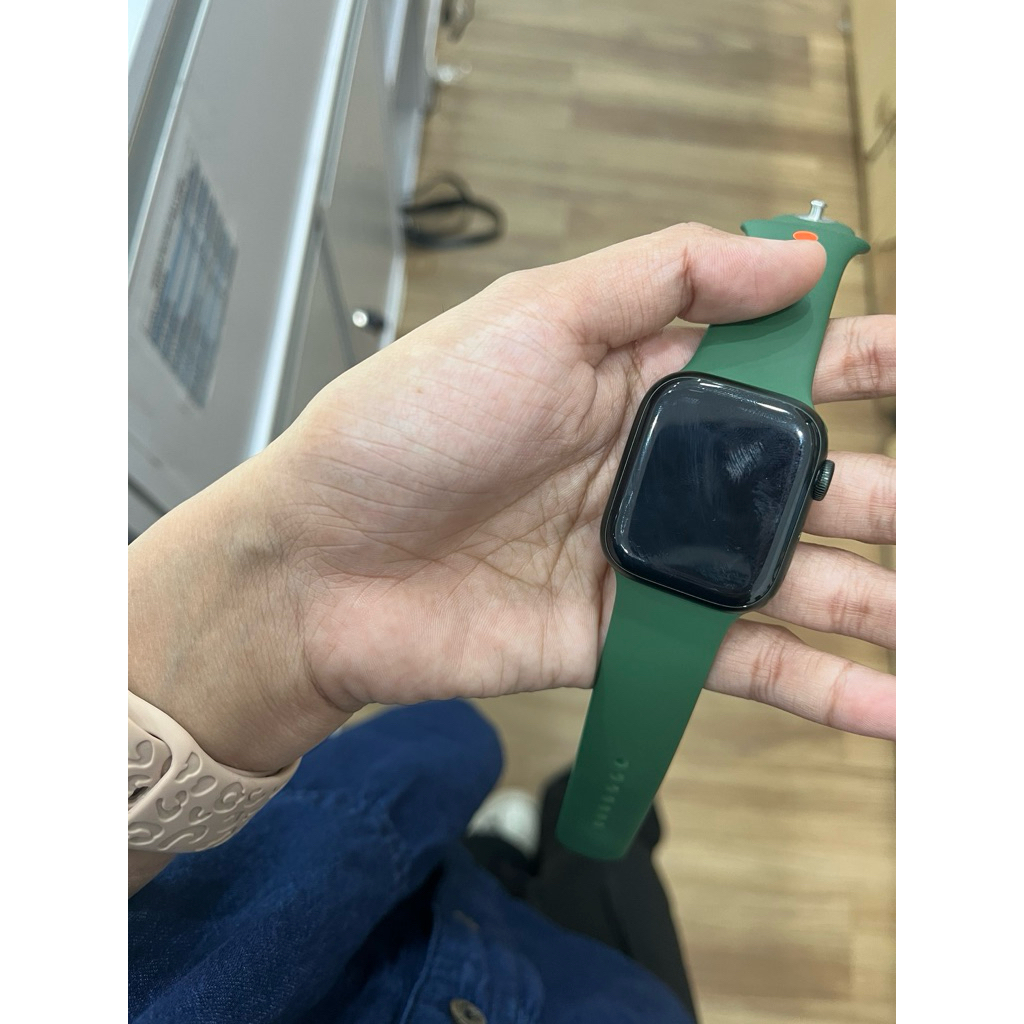 Apple watch series 7 41mm second green
