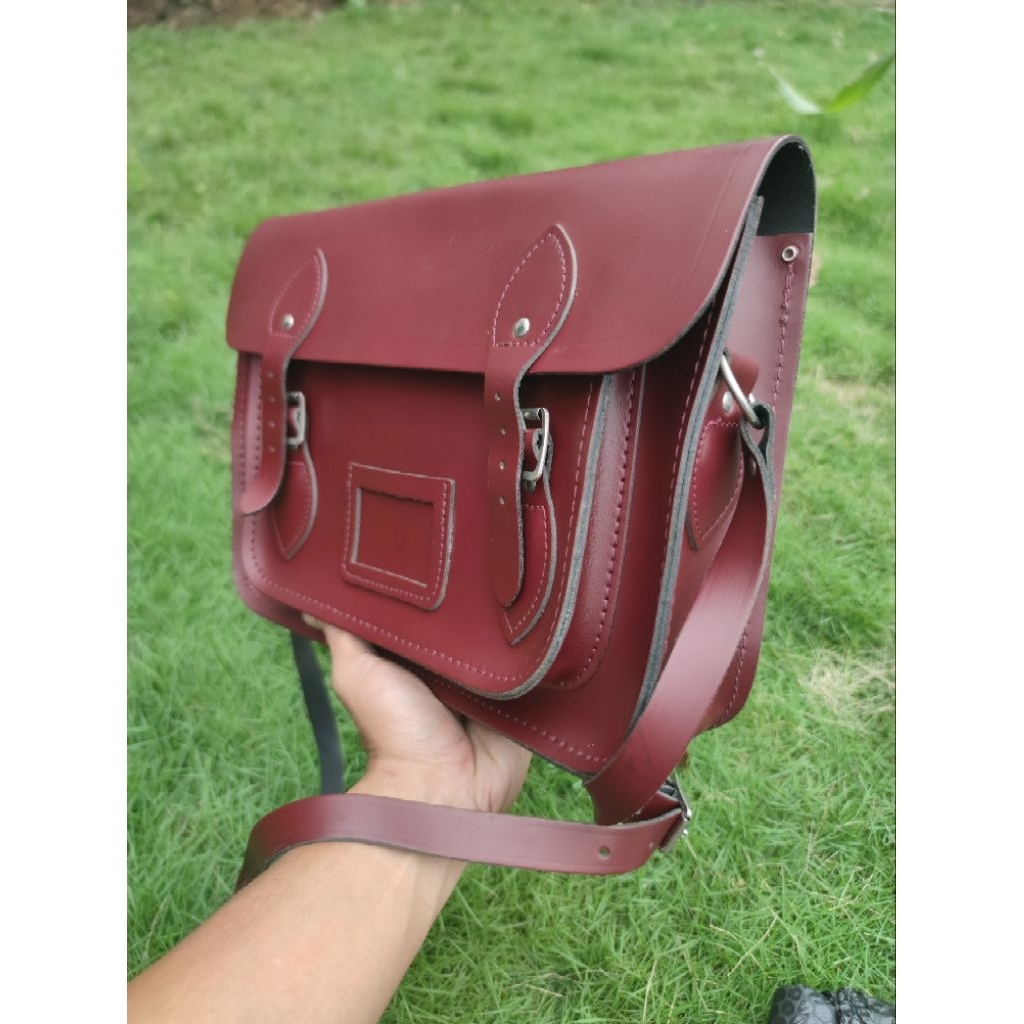 Tas Selempang Cambridge Satchel Company Ukuran 13 inci