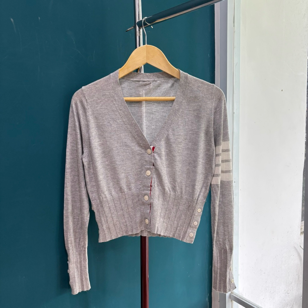 Cardigan A22 grey abu stripe v neck crop academia heart2heart carmen focus cewek Rajut Knit Korea St