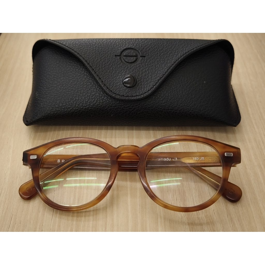 Kacamata Bridges Eyewear Suramadu