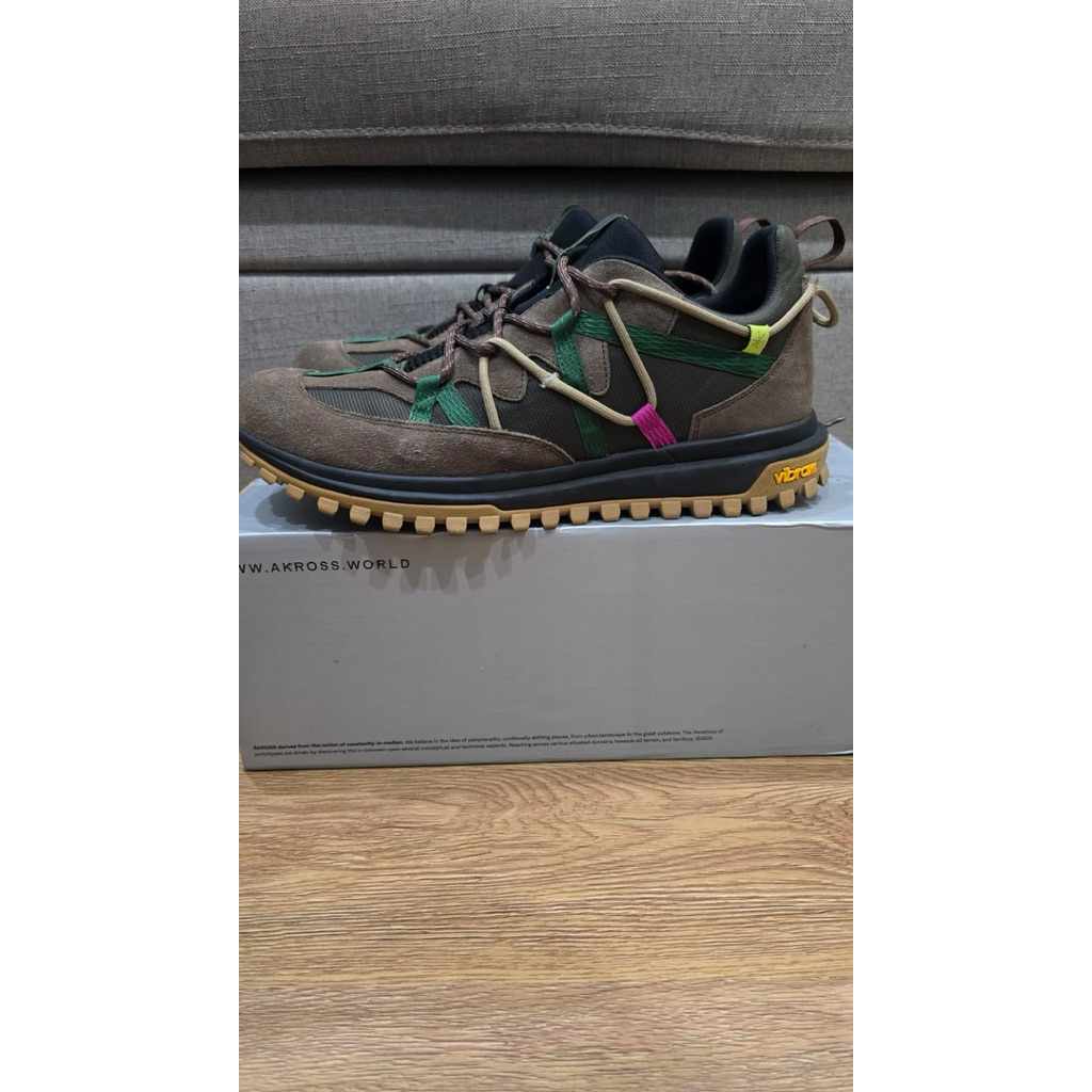 akross xa01 utan brown