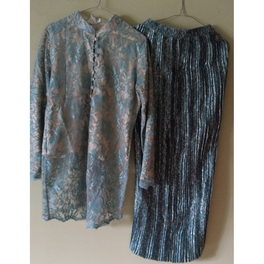 preloved kebaya biru