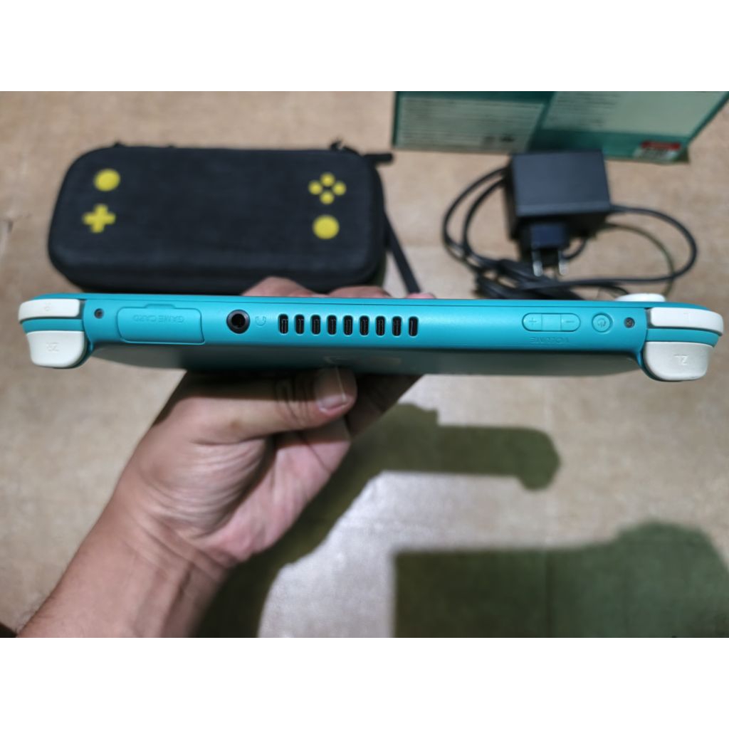 Nintendo Switch Lite Fullset Mulus Dualboot