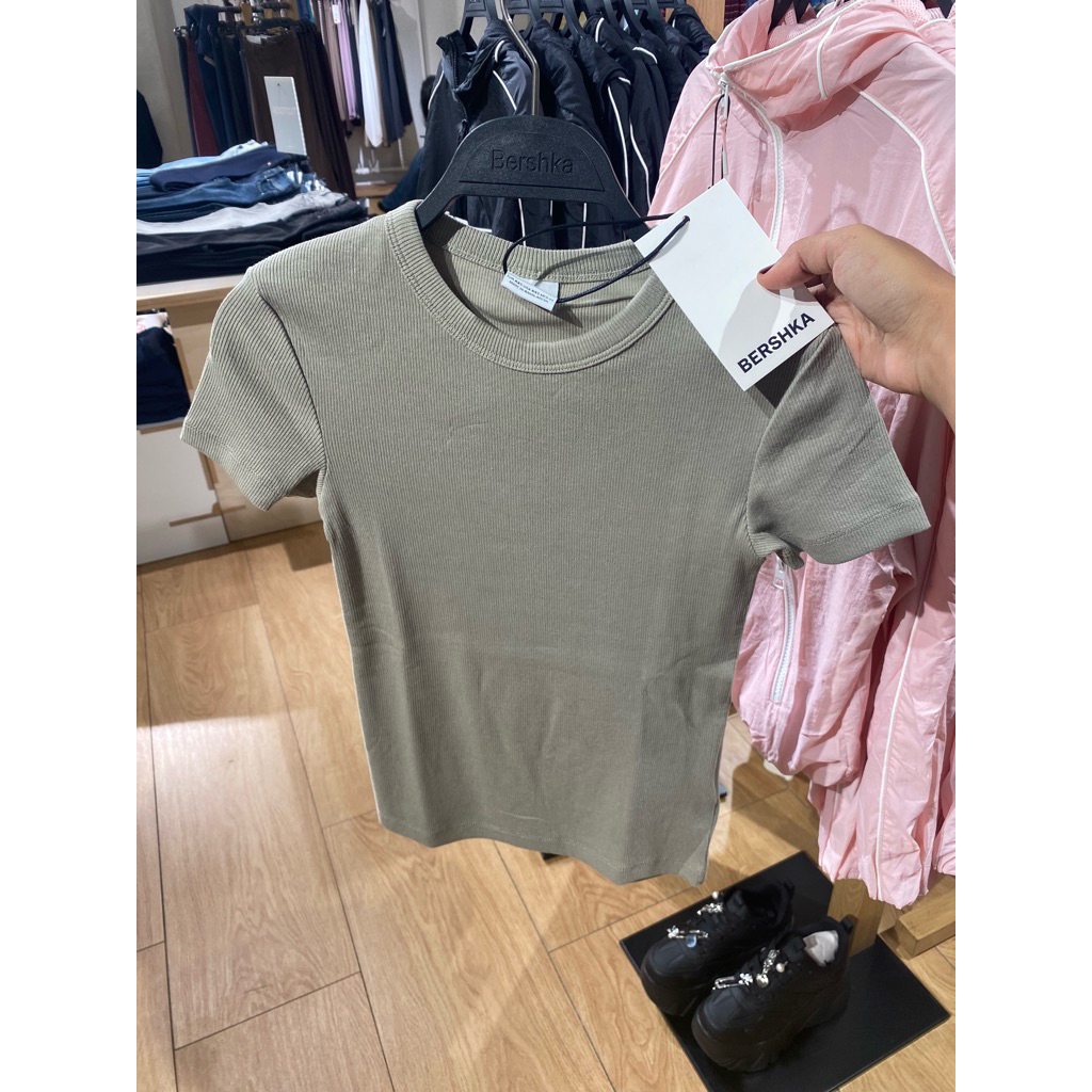 Jastip Tshrit Bershka Women