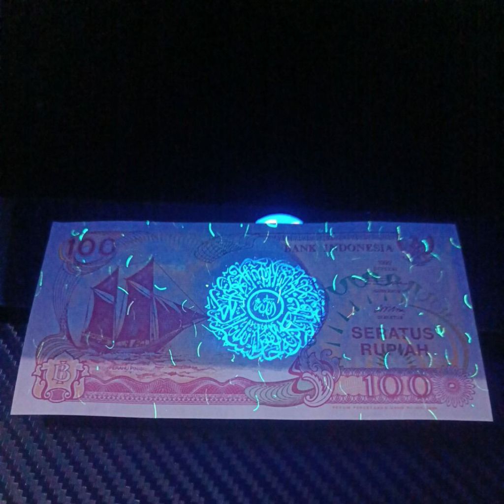 Uang kuno 100 Perahu pinisi Berkaligrafi unik