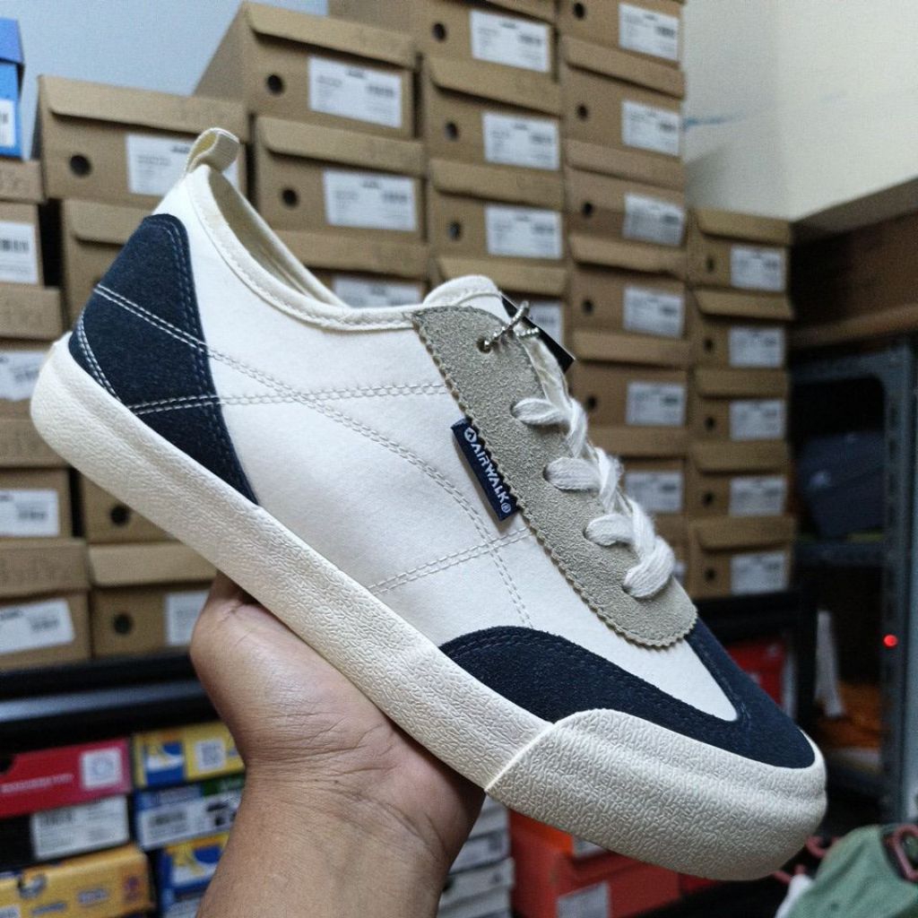 Sepatu Sneaker's Pria Airwalk Carmen Beige Navy Original Resmi Sport Station