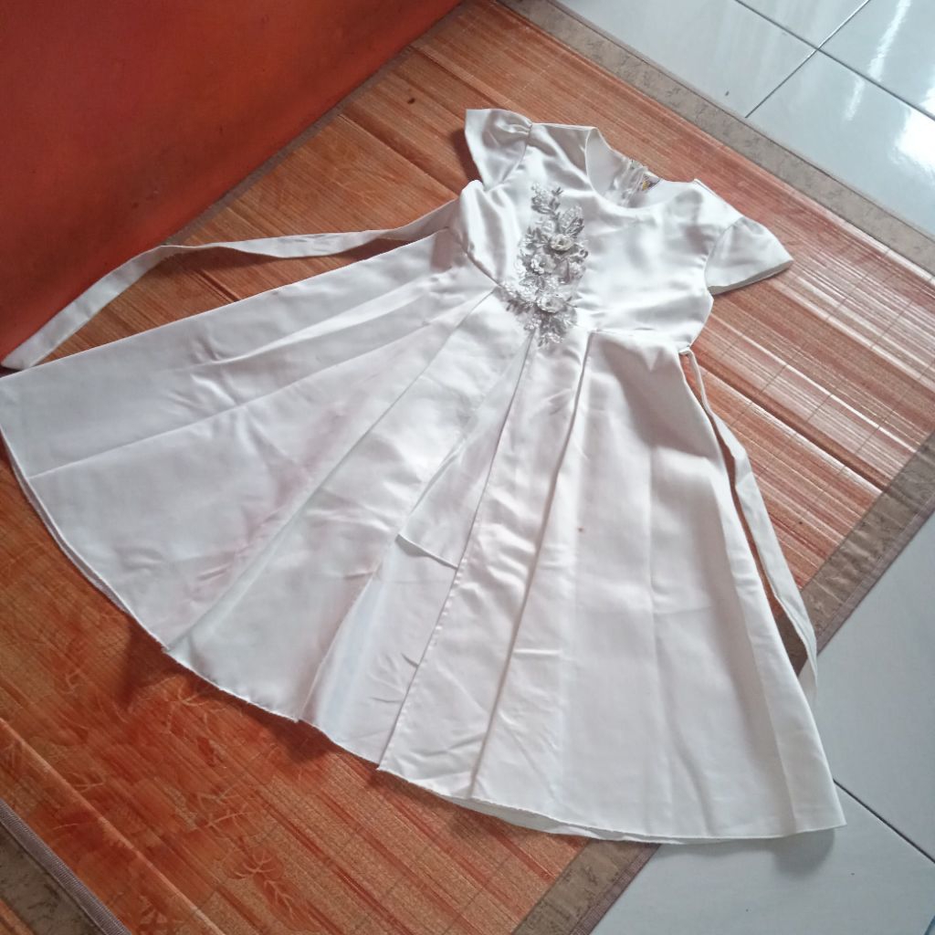 gaun pesta anak putih sutra pl pribadi