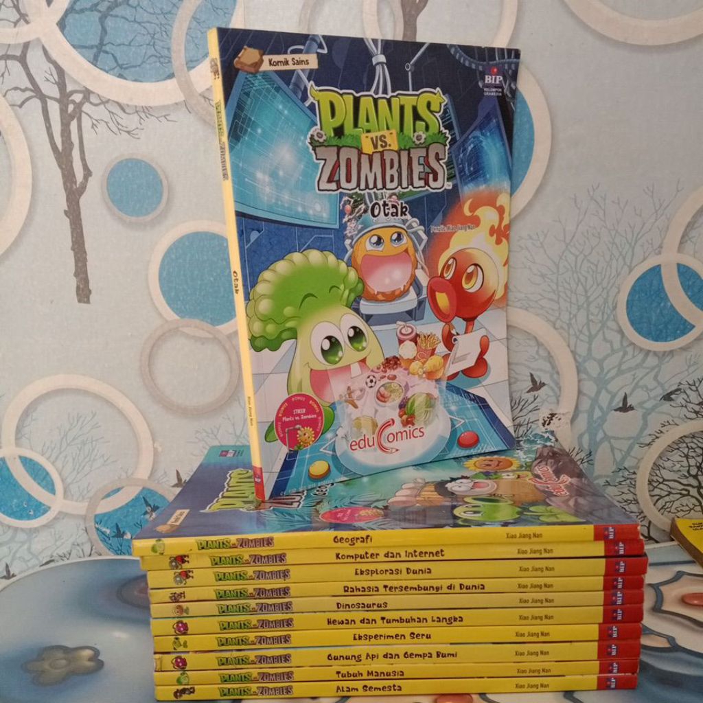 KOMIK SAINS. PLANTS VS ZOMBIE