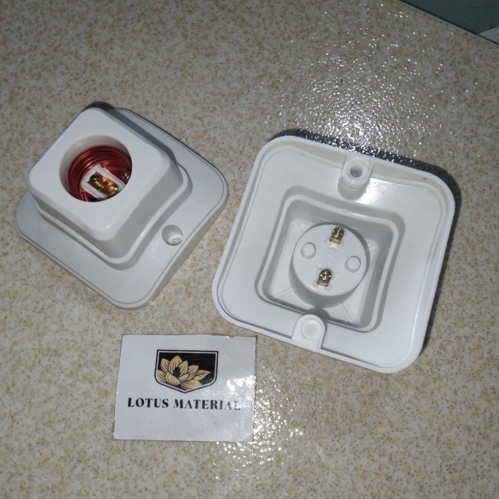 Fitting lampu Plafon / Fitting Plafon / lampu Plafon / Fitting lampu / Piting Lampu / kotak putih bu