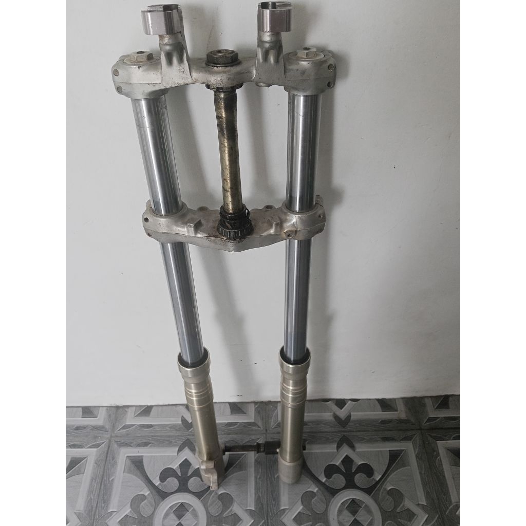 shock depan tele honda xr250