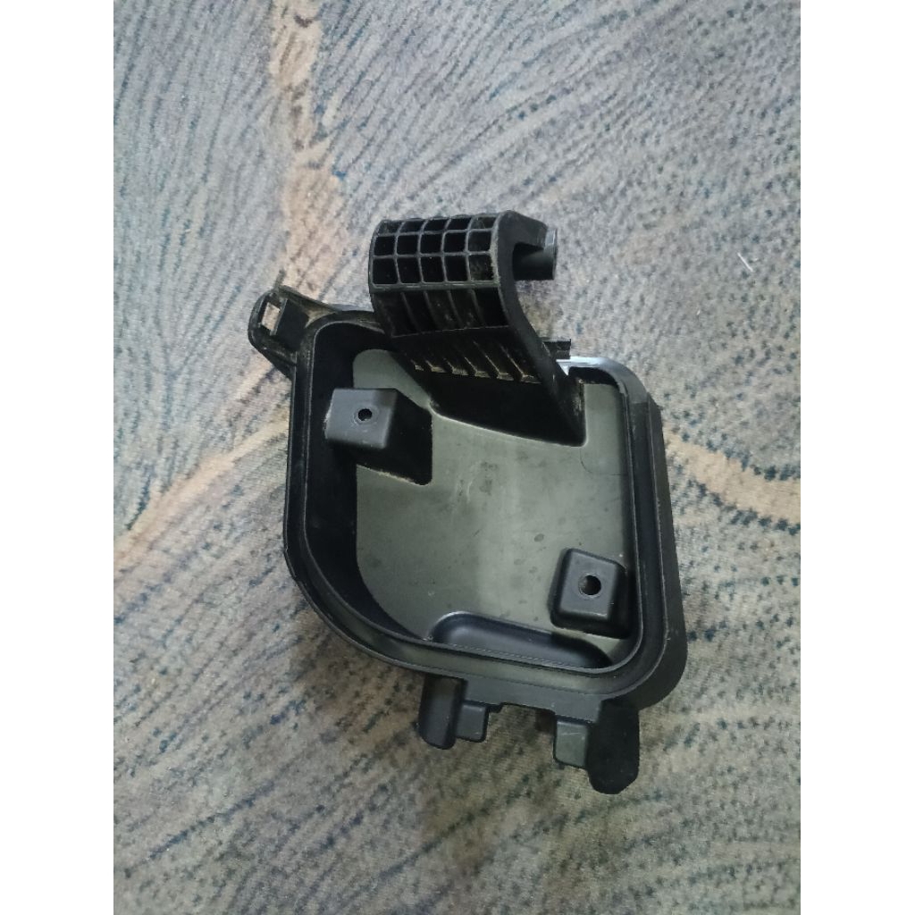 LID INNER L POCKET BAGIAN DALAM KIRI HONDA NEW SCOOPY K2F