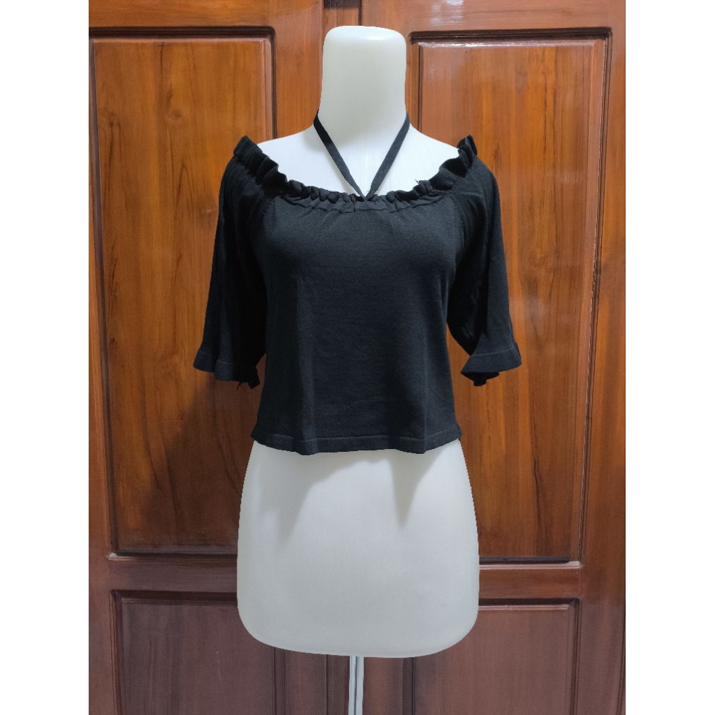 Atasan Rajut Tali Leher