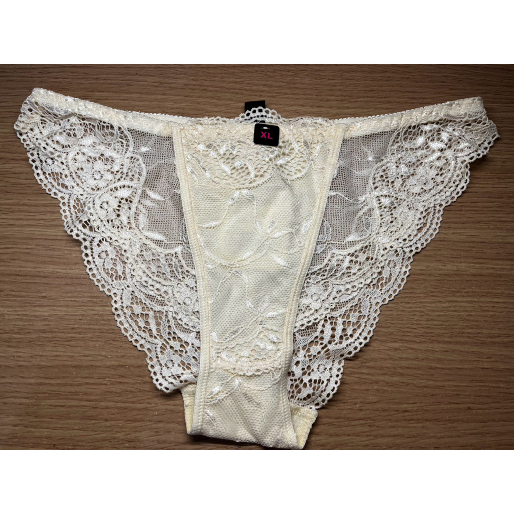 Estair Lace Panties - size L