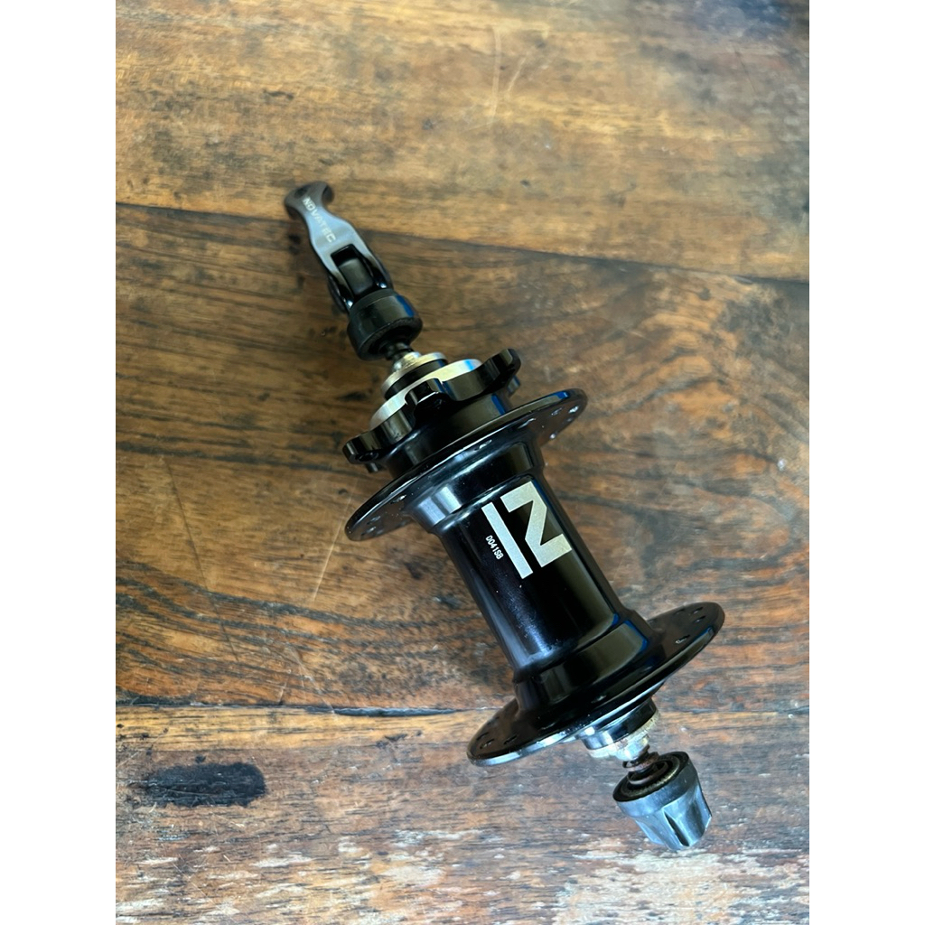 Hub Novatec depan D041SB QR