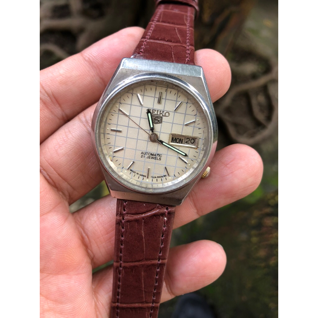 jam tangan seiko 5 dial putih kotak kotak siap pakai fungsi normal semua mulus
