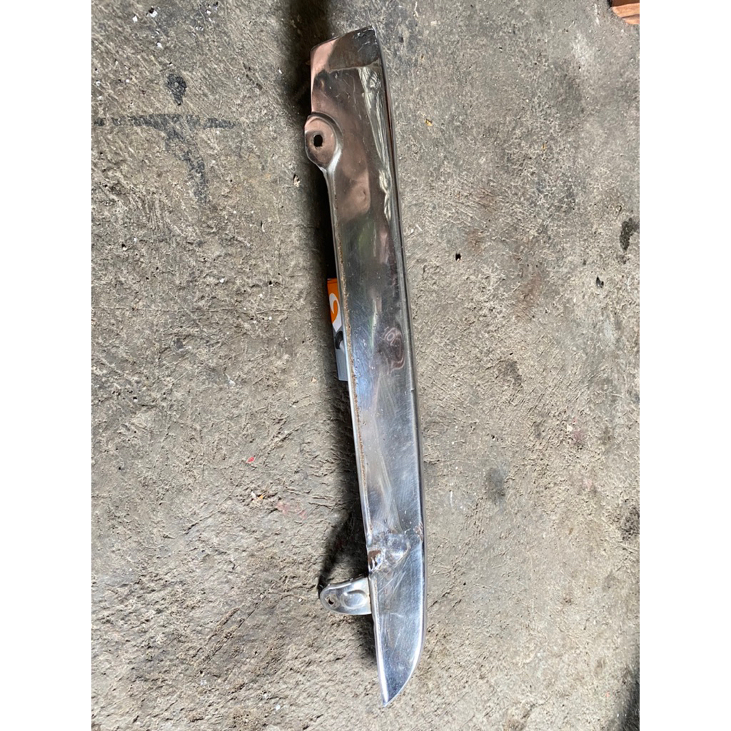 Tutup rantai rx100 rx125 ORIGINAL tutup rantai rx 100 rx 125 ketengkas yamaha rx 100 ketengkas rx 10