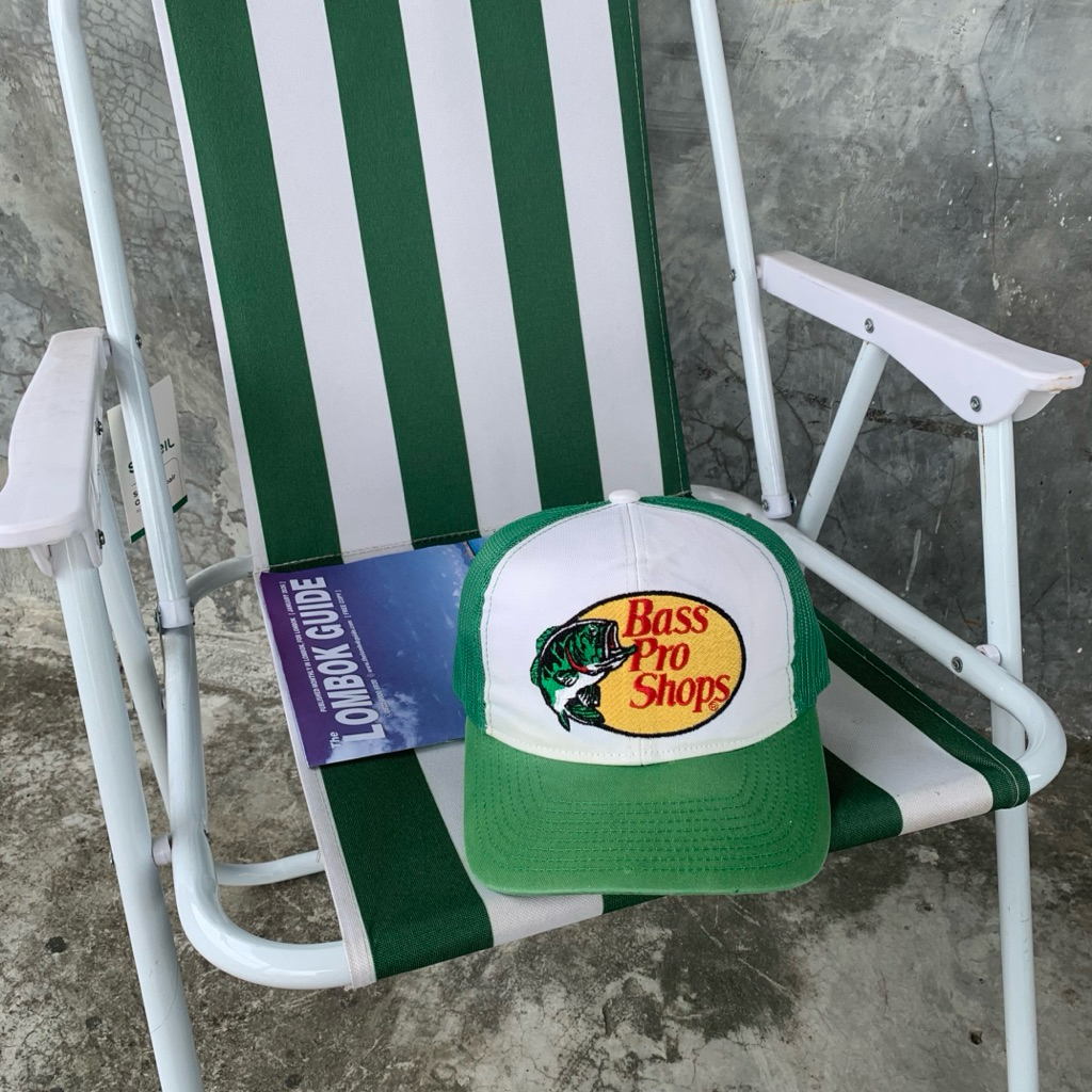 BASS PRO SHOPS GREEN BORDIR