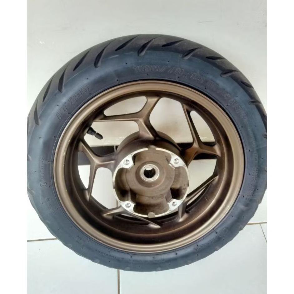 Velg racing belakang PCX 160 brown