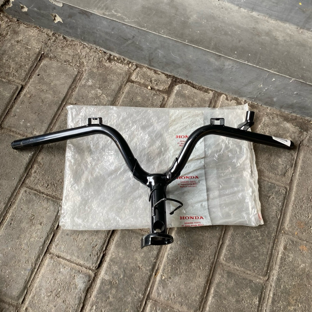 53100 KZR 610 STANG STIR VARIO 125 150 LED TAHUN 2018-2020 ORIGINAL AHM