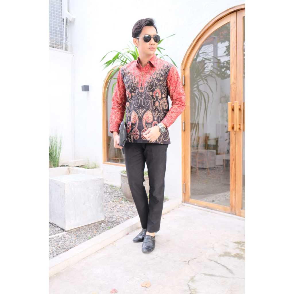 KEMEJA BATIK PRIA SOLO LENGAN PANJANG FURING REGULER SURYA BRATA