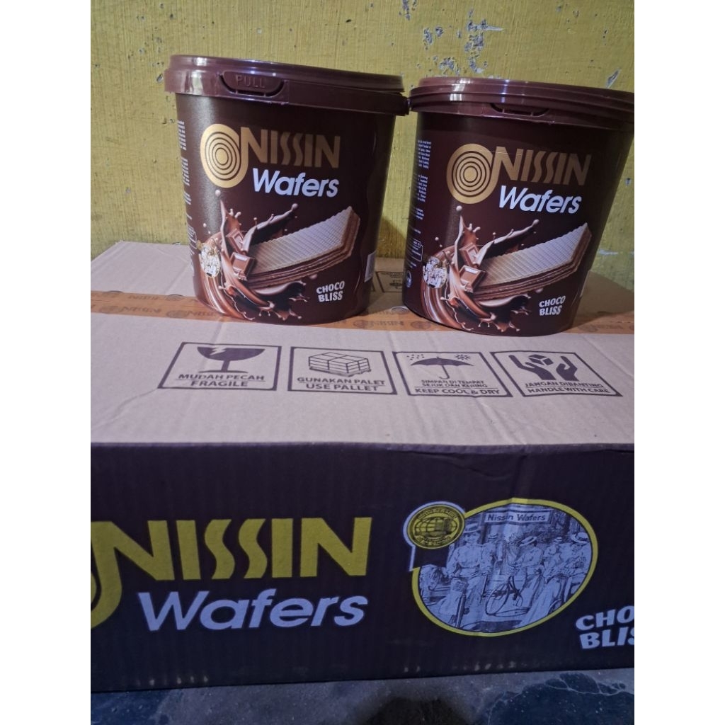 biskuit nissin wafer jar kartonan