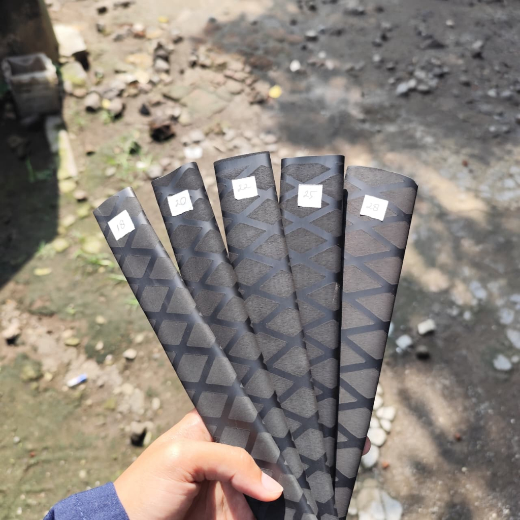Karet Bakar Joran Tegek Anti Licin Hitam Motif Silang Anti Selip Custom Gagang Joran Gagang Tegek