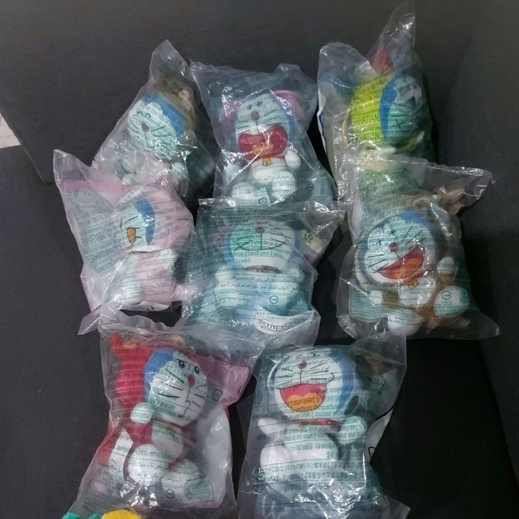 Doraemon zodiak shio segel Mcd collaboration new segel Doraemon gantungan kunci