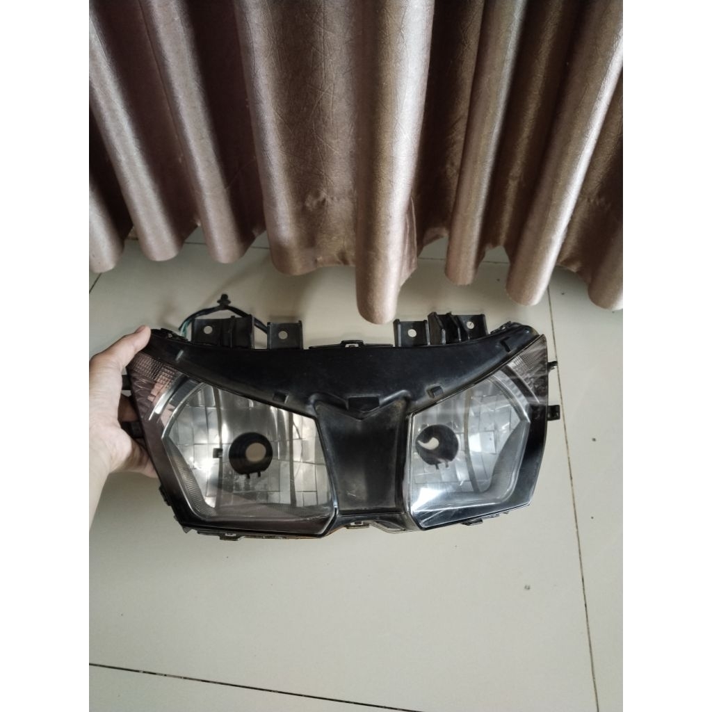 lampu depan CBR 150 R non led  2014-2015 original COPOTAN