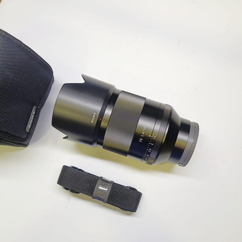 Sony FE 50mm F1.4 Zeiss - Like new (AY1147)